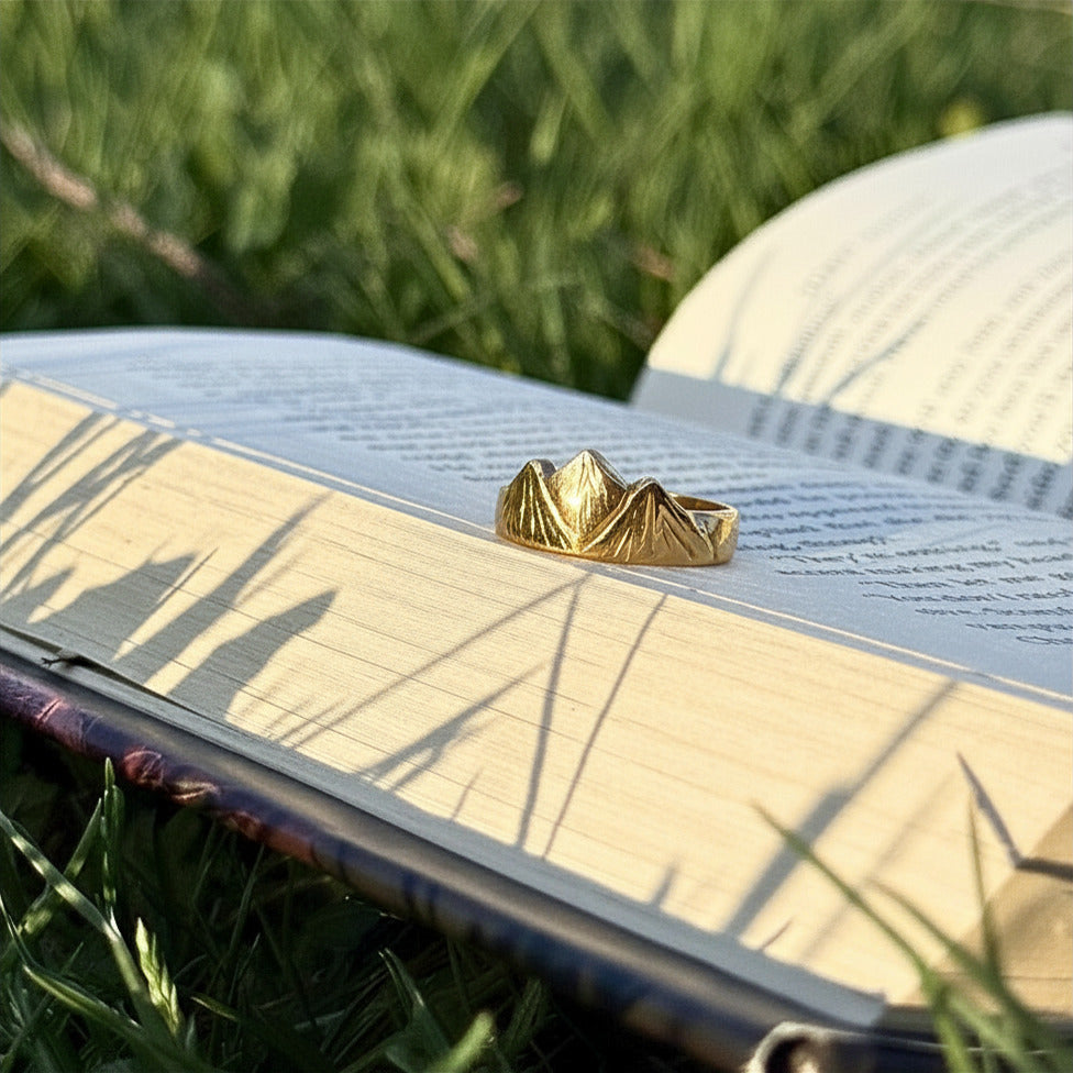 Under The Mountain Ring